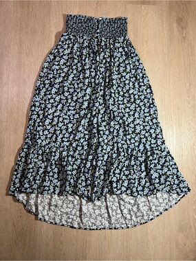Smocked Waist Blue Floral Summer Maxi Skirt with Blue Flowers Women’s Size Small